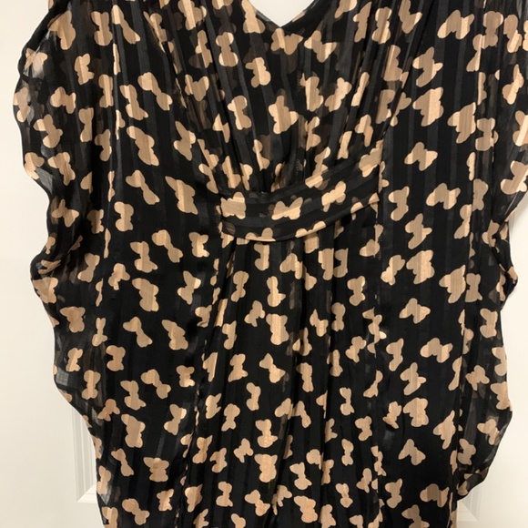 Ladies Dress - Picture 3 of 3